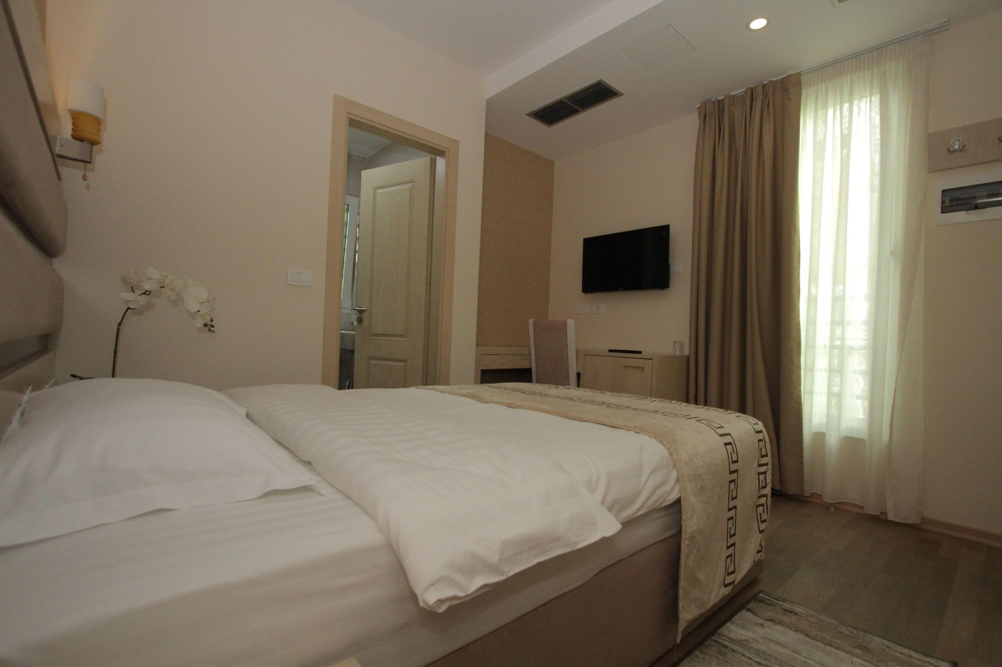 Capital Tirana Hotel Bruci Luaran gambar