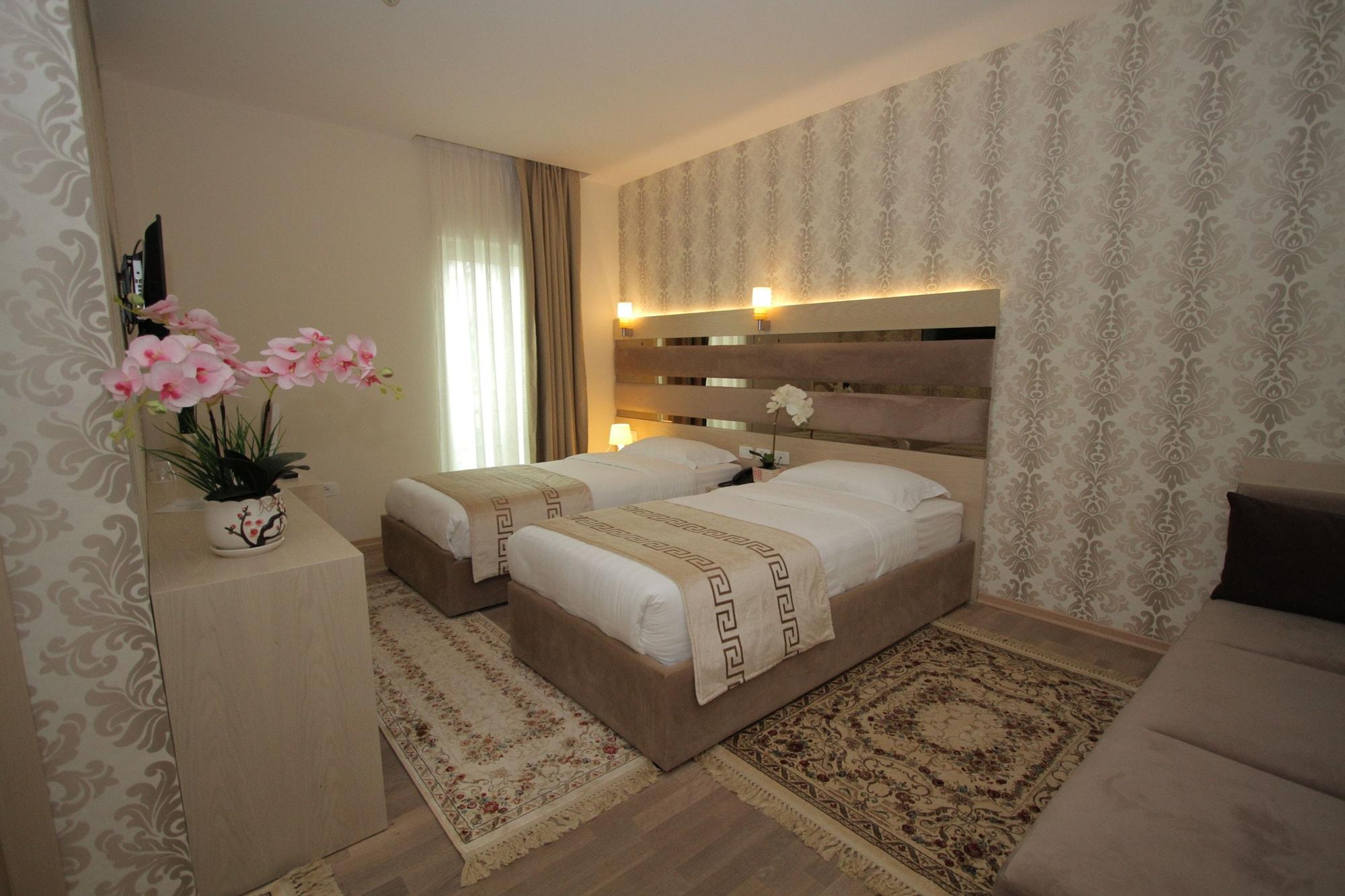 Capital Tirana Hotel Bruci Luaran gambar
