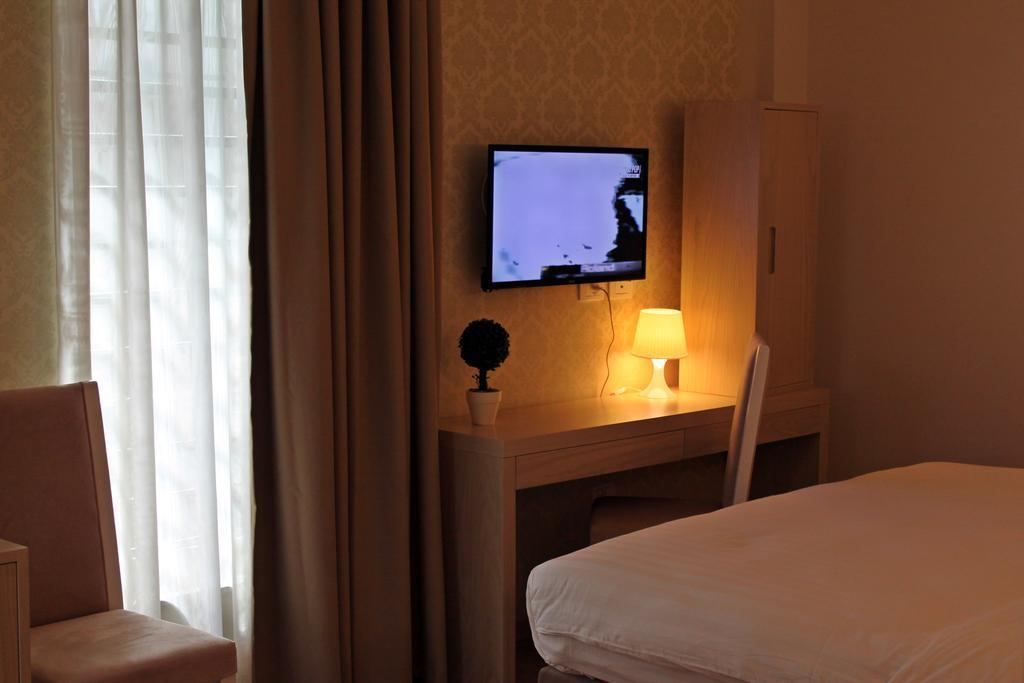 Capital Tirana Hotel Bruci Luaran gambar