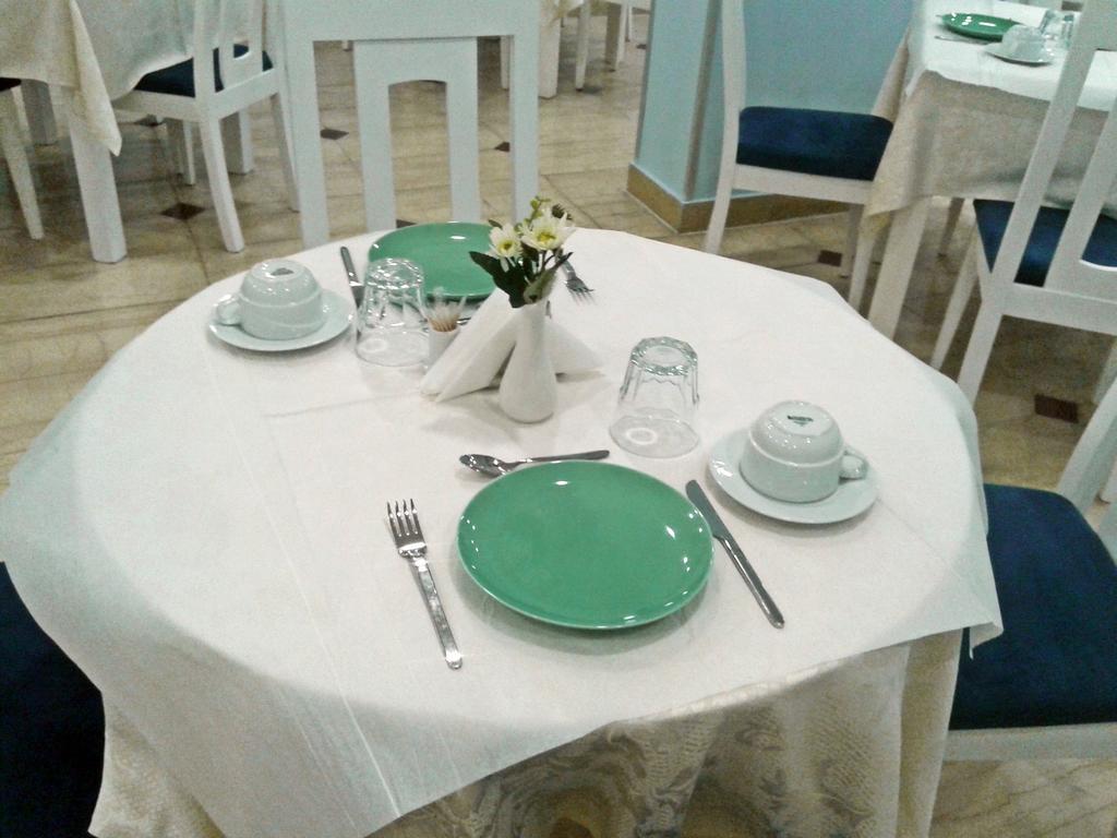 Capital Tirana Hotel Bruci Luaran gambar