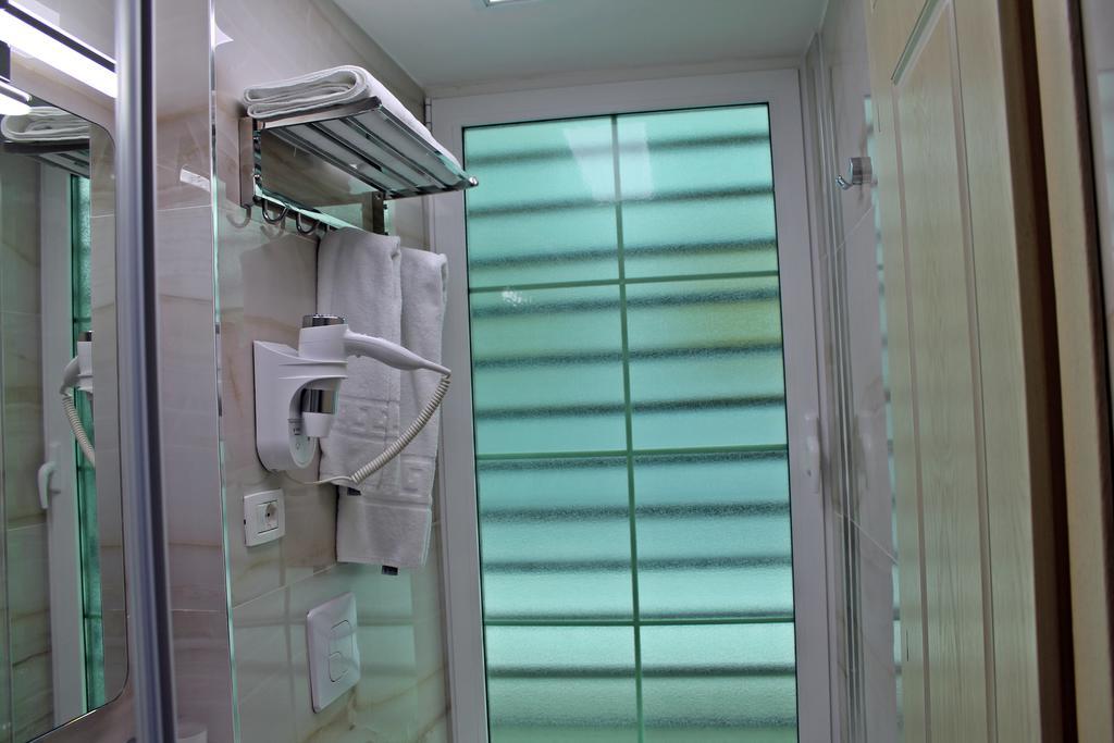 Capital Tirana Hotel Bruci Luaran gambar