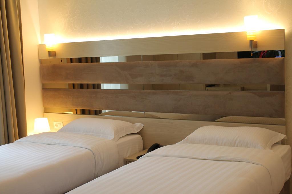 Capital Tirana Hotel Bruci Luaran gambar